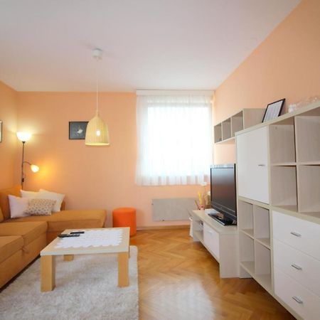 Apartment Vojka In City Center Porec Esterno foto