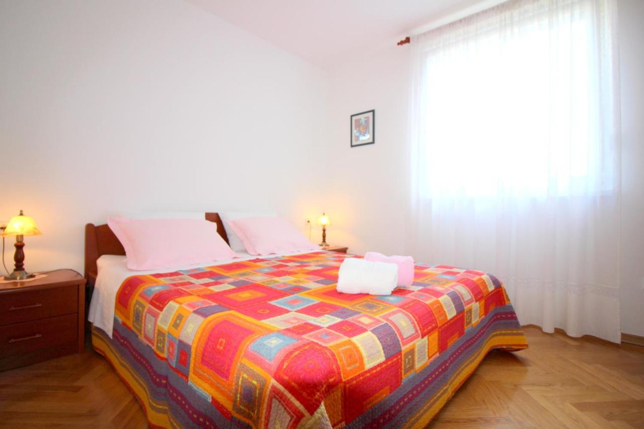 Apartment Vojka In City Center Porec Esterno foto