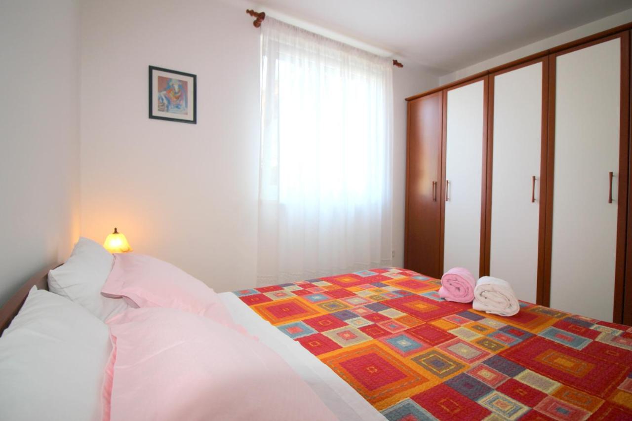Apartment Vojka In City Center Porec Esterno foto