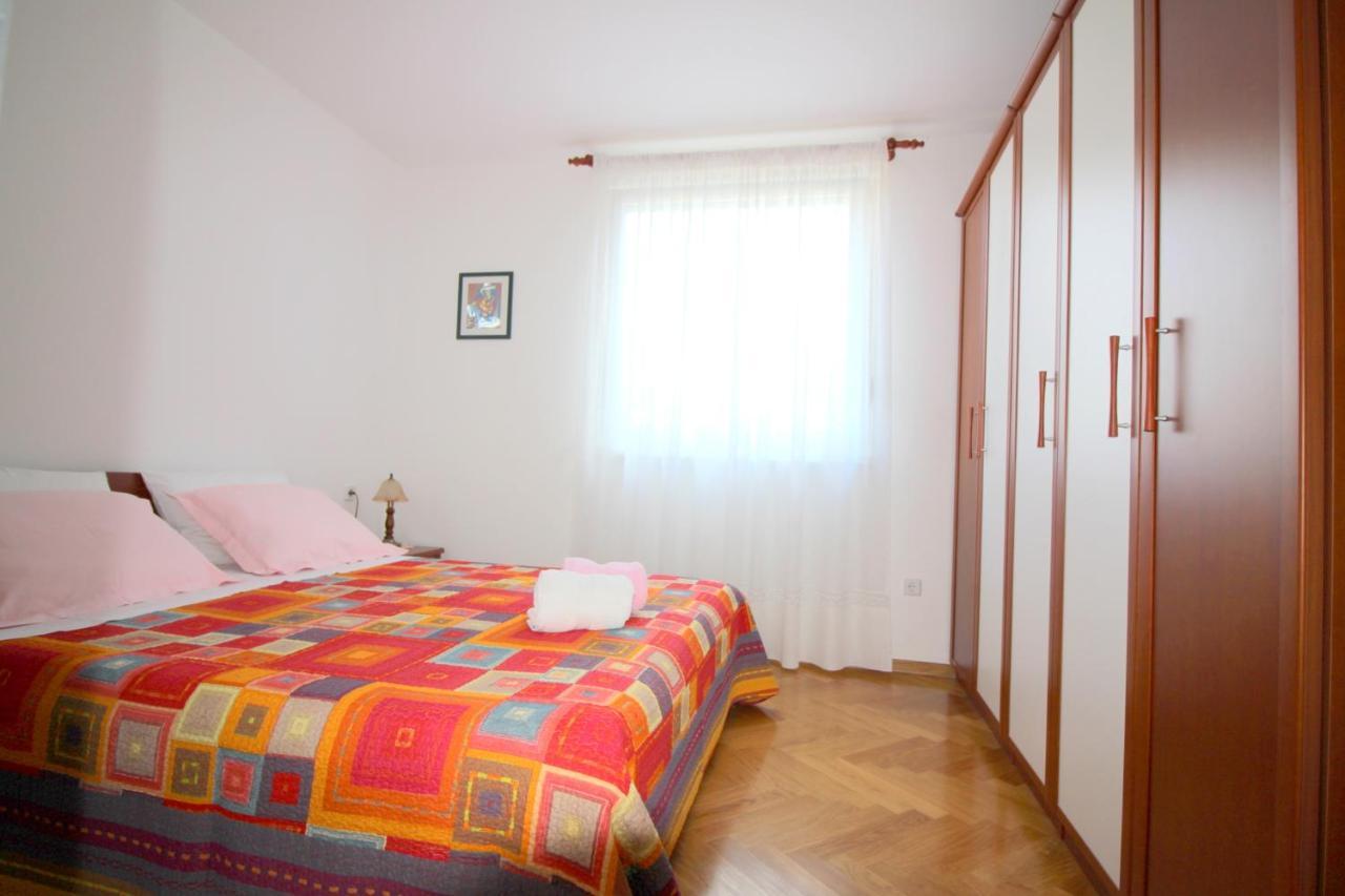 Apartment Vojka In City Center Porec Esterno foto
